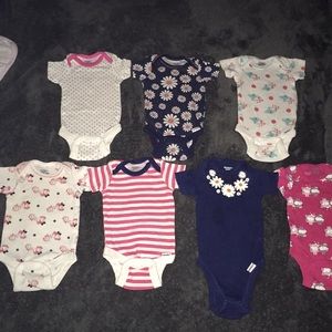 7 NB Gerber Baby Girl Onesies